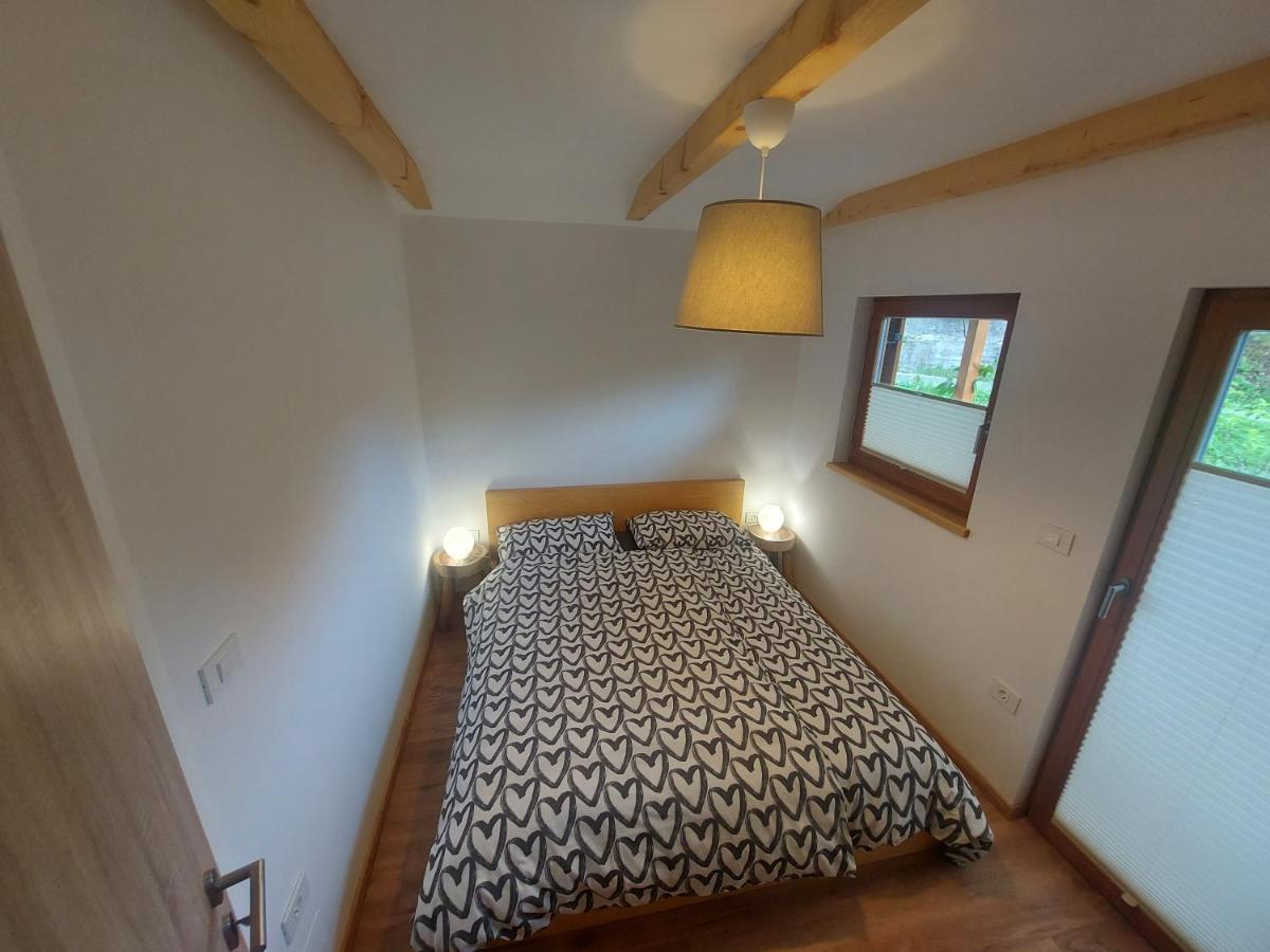 Apartma Mataj โคบาริด ภายนอก รูปภาพ